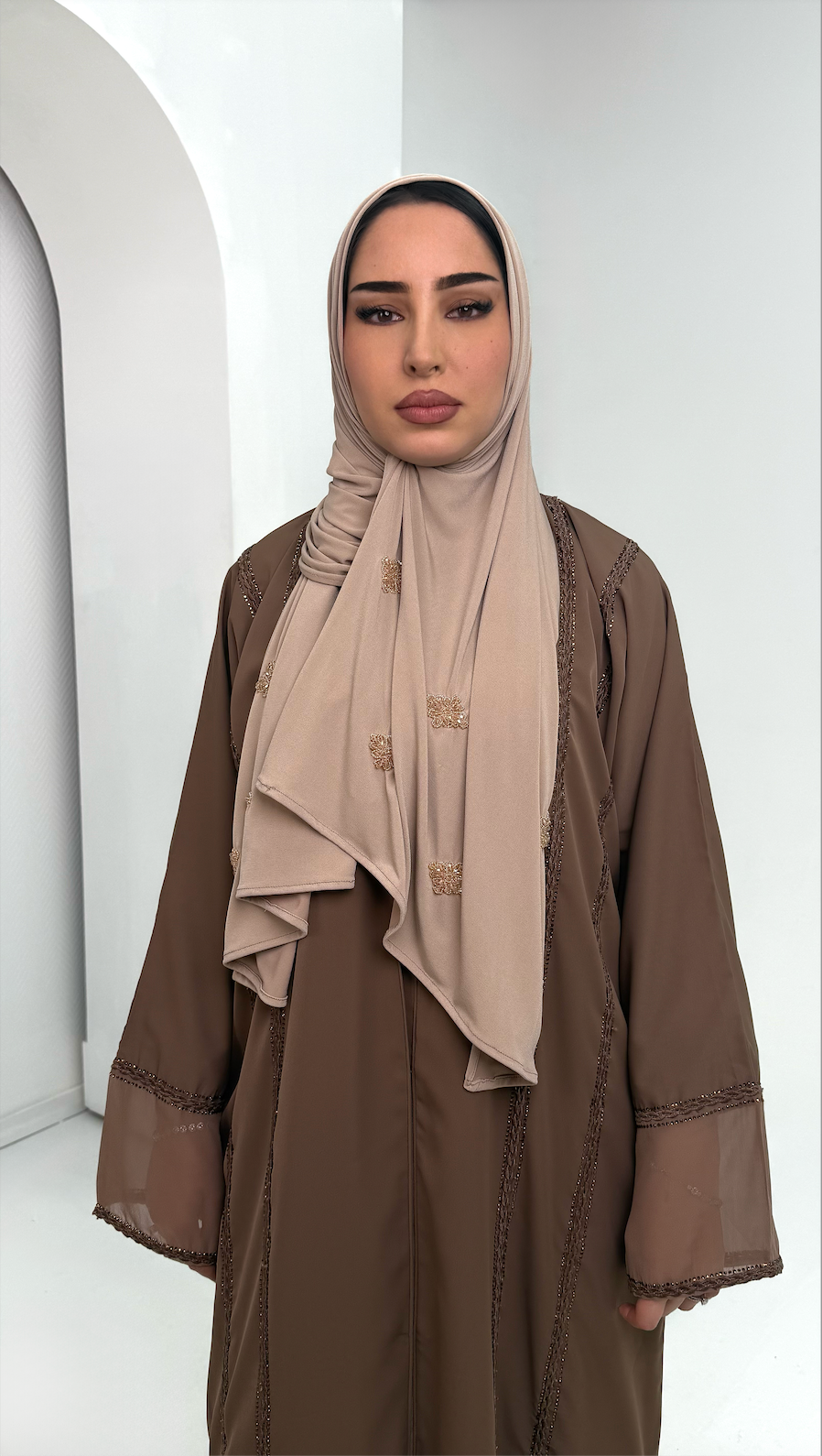 Abaya Taupe